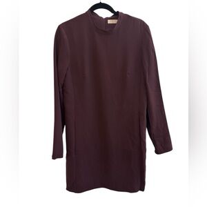 Minimalist Long-Sleeve Shift Dress in Deep Plum